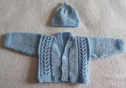 Hand knitted side patterned - a,