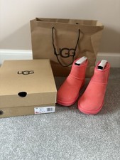 BNIB UGG Boots Uk 5 100%