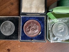 The Poultry Club Bronze Medal, Elisabeth and Phillip , Churchill medals