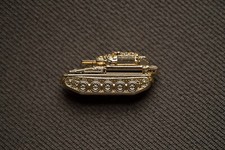 Scorpion cvrt, gold plated pin badge