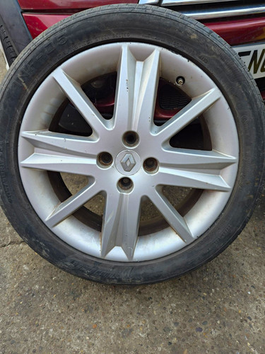 Renault alloy wheel - alloy,