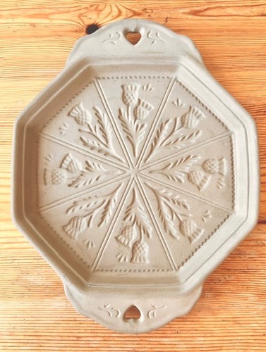 Thistle shortbread cookie - thistle, shortbread/cookie
