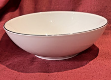 Thomas Medallion Thin Platinum Band 5.75" Cereal/Dessert/Soup  Bowl Excellent