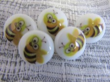 Baby buttons 15mm round bumble - round,