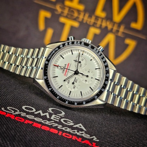 Omega speedmaster moonwatch - omega,