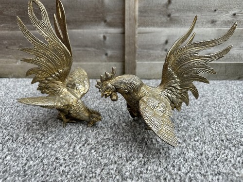 Silver metal pair cock fight - silver,