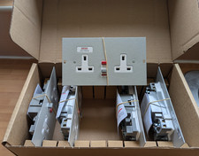 Electrak Legrand CR036 100mm Plate 2 Gang RCD Socket Box of 5 - New