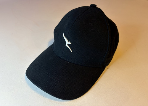 Official qantas baseball cap - qantas,