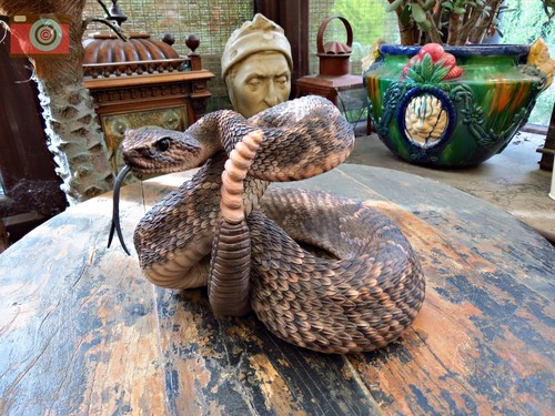 Life size rattle snake ultra - size, snake.