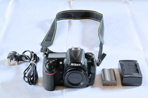 Nikon d300 3mp digital - 12.3mp, slr