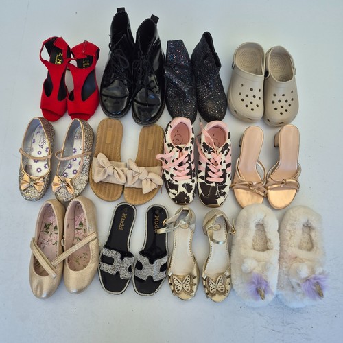 Shoe bundle size - 2.5, flats