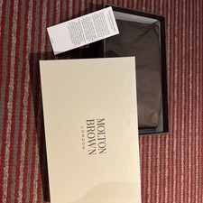 ( BRAND NEW & BOXED) MOLTON