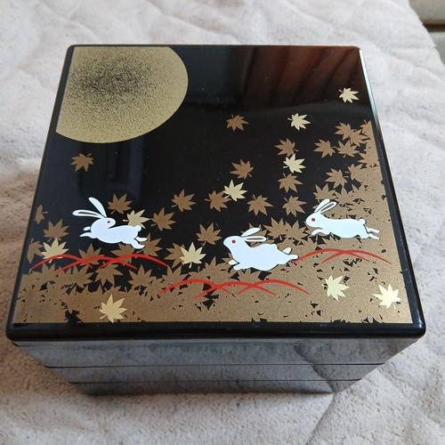 Japanese black tier jubako - tier,