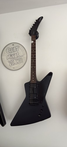 Epiphone explorer black - black,