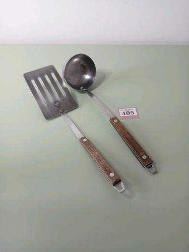 Vintage kitchen utensils - 2x,
