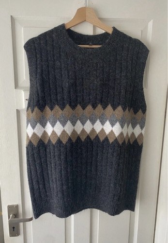 Sleeveless knit tank - sleeveless,
