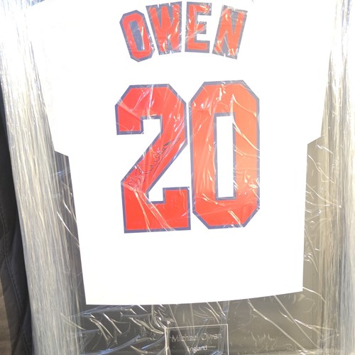 Michael owen signed - owen,