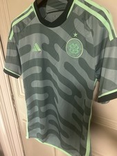 UNSPONSORED Celtic Away Shirt