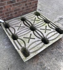 PALLETS - 1200 X 1000 approx -