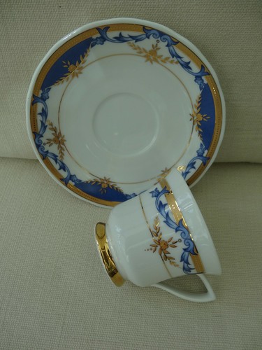 Vintage royal dresden small - vintage,