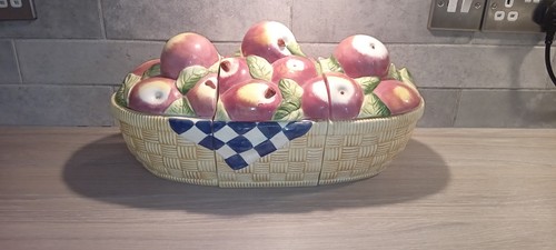 Susan winget large apple - winget,