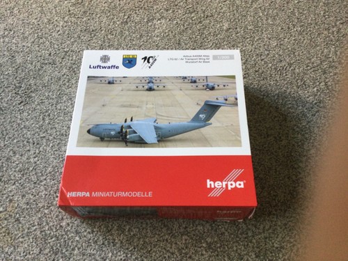 Herpa 200 airbus a400m atlas - herpa, 1:200