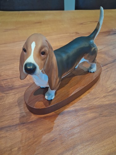 Beswick basset hound - basset,