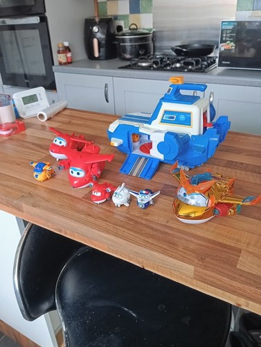 Super wings world airport - wings,