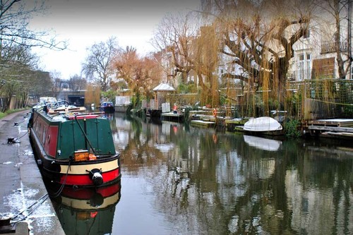 Narrow boats grand union canal - narrow,