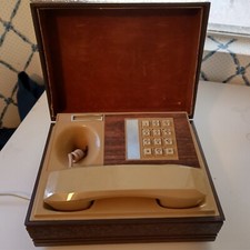 TELEPHONE IN AN ART-DECO HAND