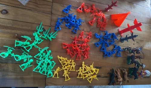 Large bundle plastic cowboys - bundle,