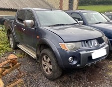Mitsubishi l200 double cab