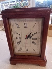 Lovely Wooden Quartz Mantle Clock Homely Designin Nice Condition Fully Working