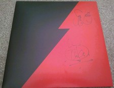 FEEDER - BLACK / RED - UK