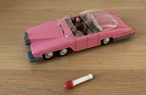 Dinky 100 thunderbirds lady - 100,