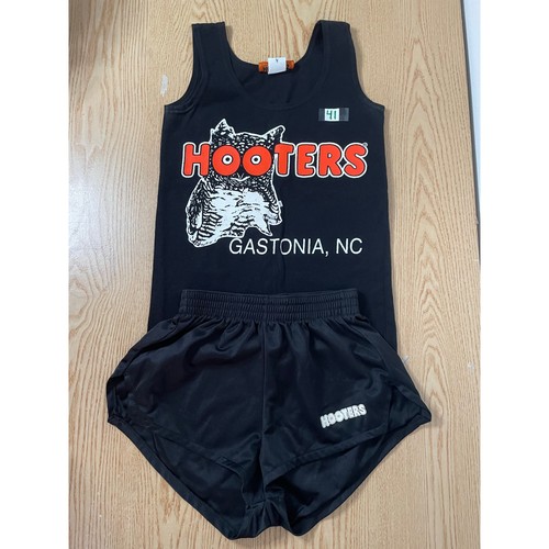 B22 hooters girl vintage - girl,