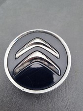 Pair of Genuine Citroen 62mm Centre  caps For Alloy wheels 