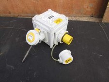 3-WAY - 110 VOLT  END OF LINE SPLITTER BOX - FOR OUTDOOR USE *** BRITISH MADE *