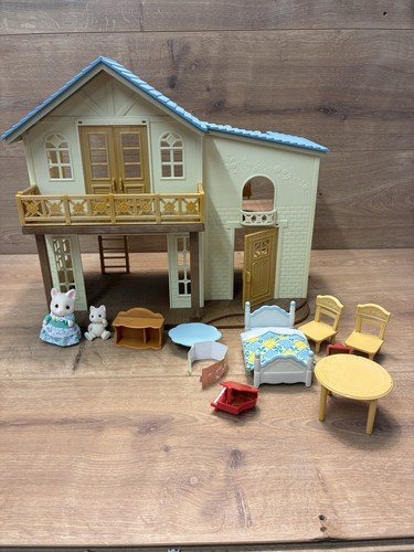 Sylvanian families hillcrest - families,