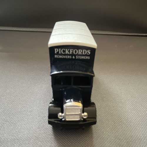 Pickfords scammell 1937 truck - pickfords,