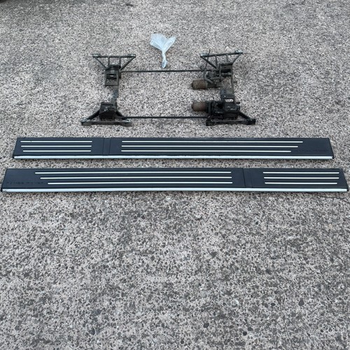 Genuine pair range rover - range,