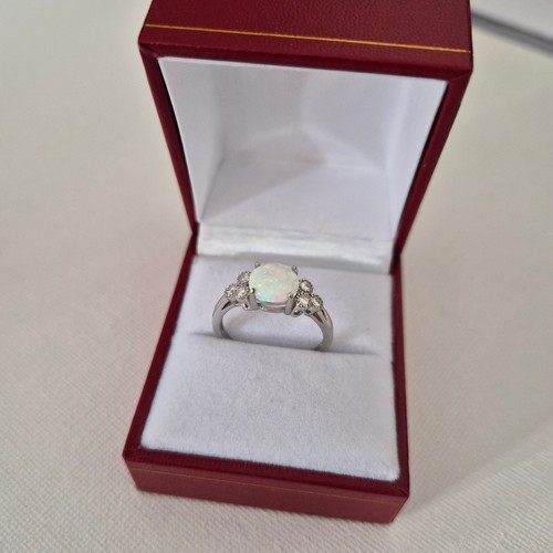 White opal swiss star - white,