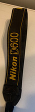 Genuine Nikon AN-DC8 1.5" Black/Yellow Neck/Shoulder Strap for Nikon D600