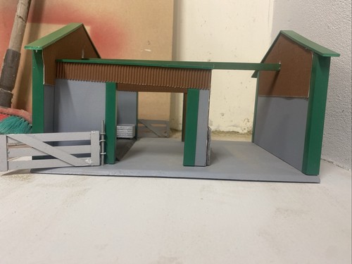 Scale cattle shed - cattle, model