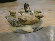 THELWELL PONIES. 1985 FIGURINE. BRUSH VIGOROUSLY. USED. #378