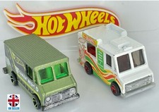 2 x Vans - 1983 Hot Wheels