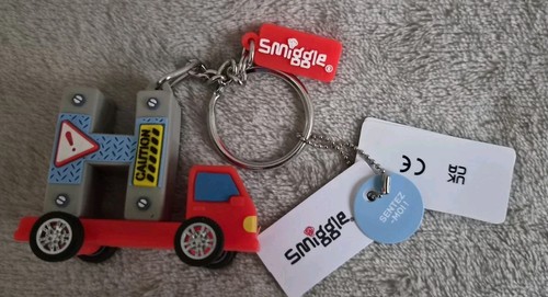 Smiggle key chain - key,