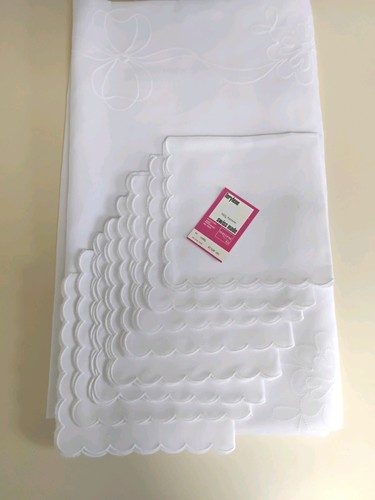 Very large vintage - large, white