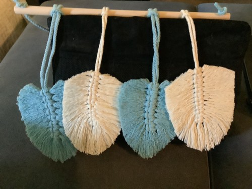 Hand made macrame leaf - hand, wall