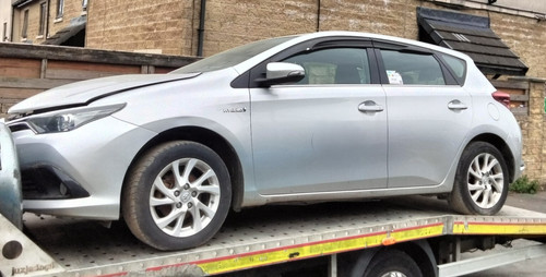 Toyota auris icon 2017 - toyota, 1.8ltr